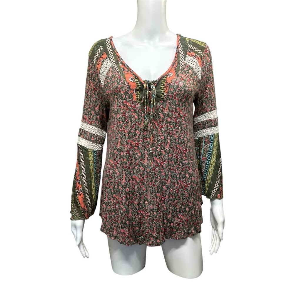 One World Multicolor Floral Bell Sleeve Stretchy Top Size S